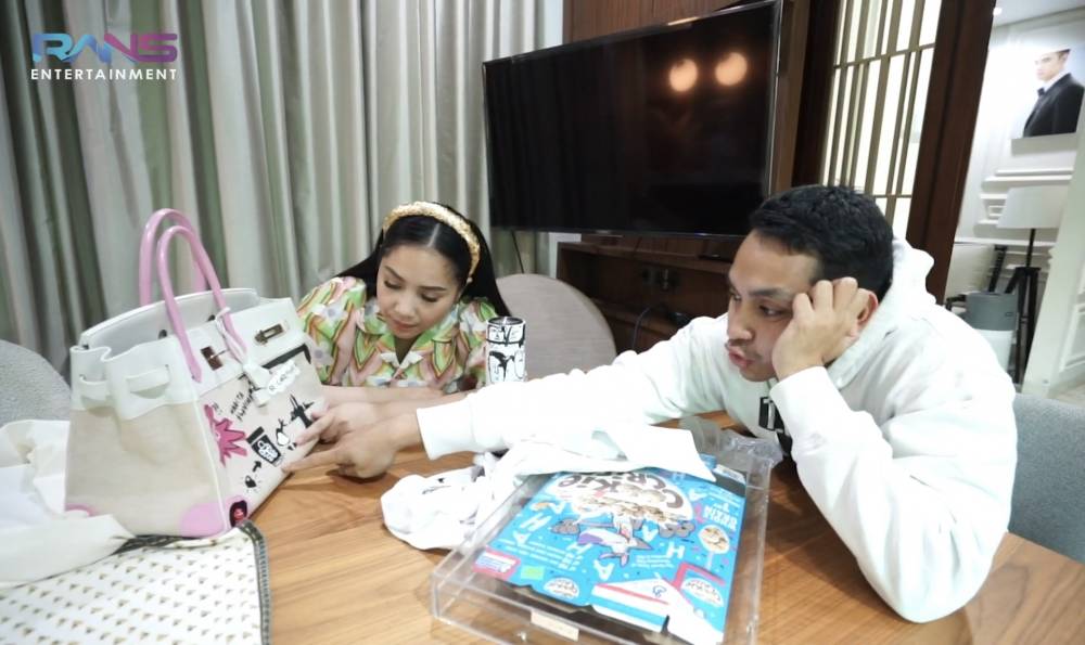 momen Gigi minta tas Hermes dilukis (youtube.com/RANS Entertainment)