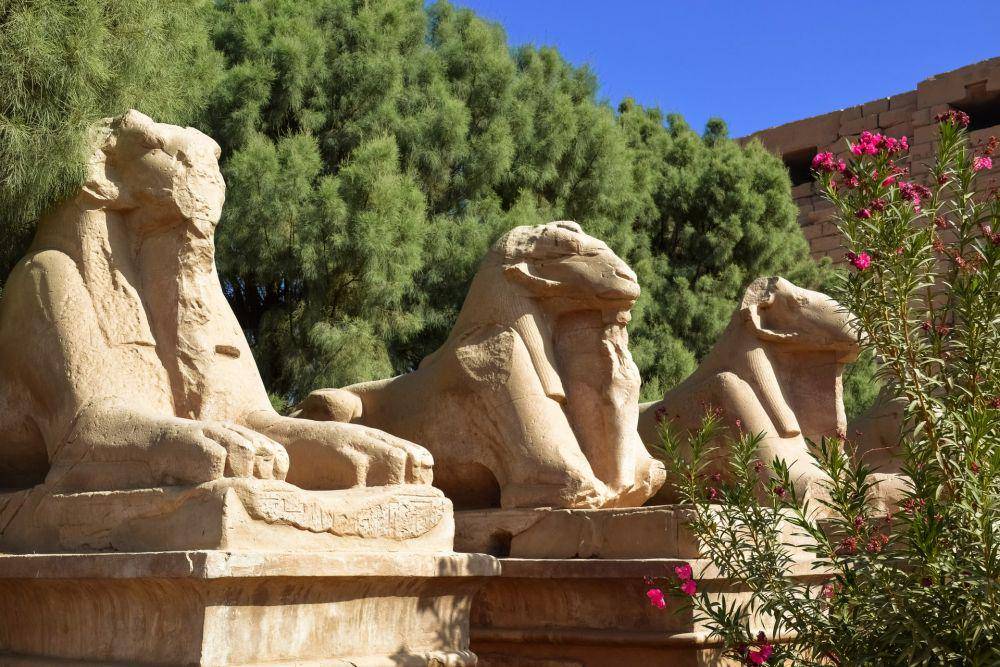 Kuil Karnak (unsplash.com/Jeremy Bezanger)