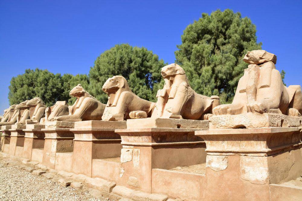 Kuil Karnak (unsplash.com/Jeremy Bezanger)