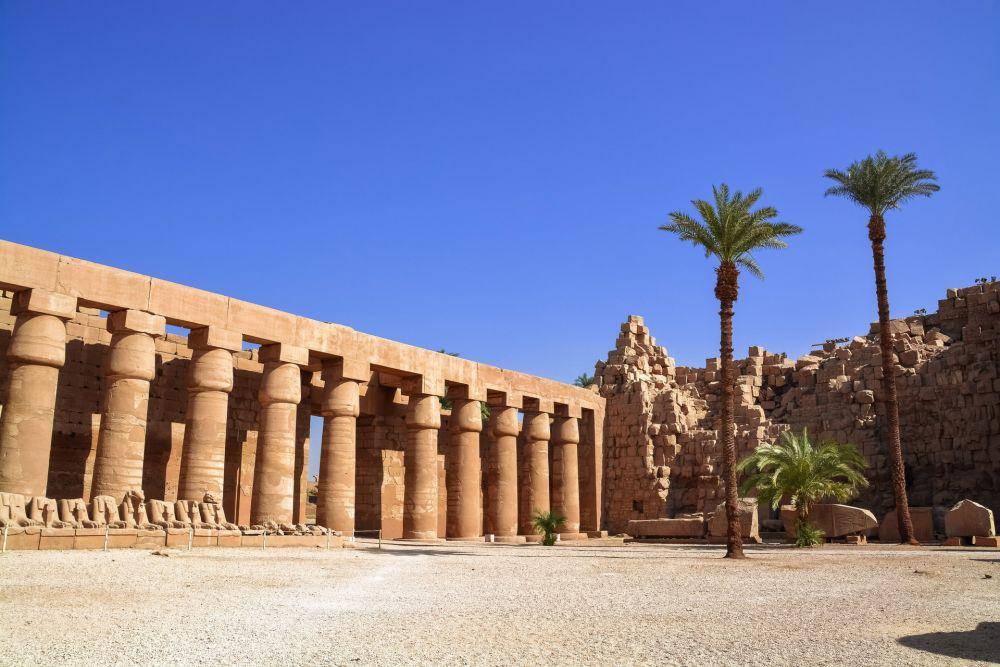 Kuil Karnak (unsplash.com/Jeremy Bezanger)