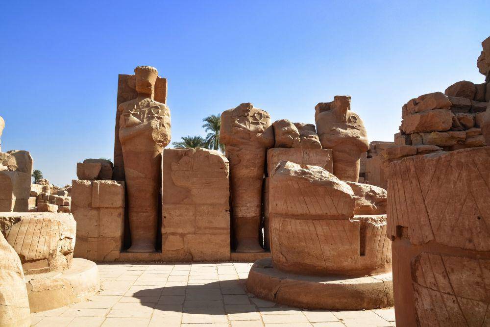 Kuil Karnak (unsplash.com/Jeremy Bezanger)