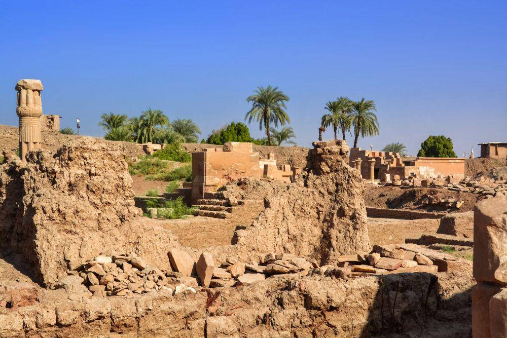 Kuil Karnak (unsplash.com/Jeremy Bezanger)