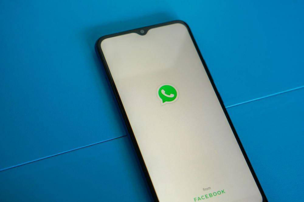 Ilustrasi WhatsApp (unsplash.com/mourimoto)