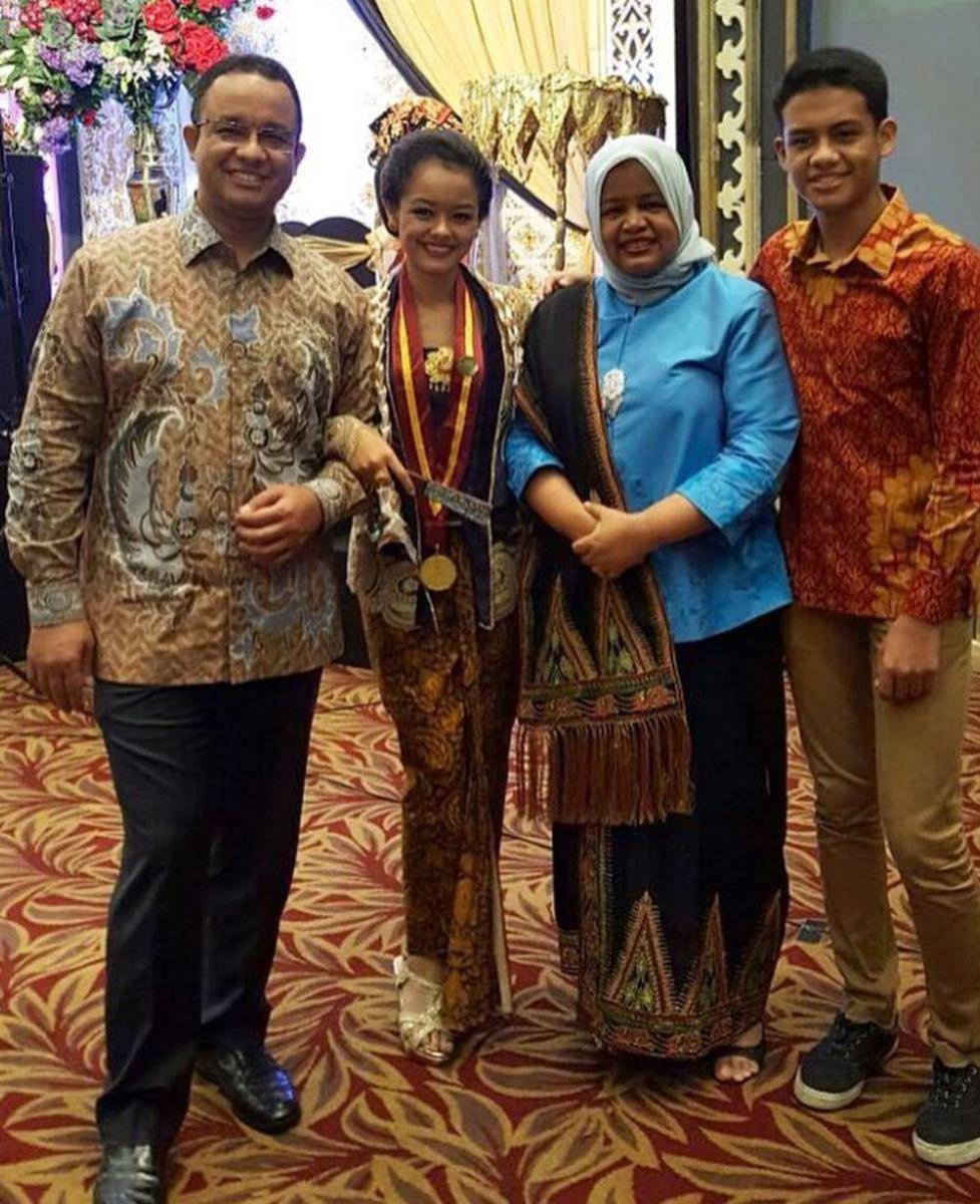 kebaya Mutiara Baswedan (instagram.com/mutiarabaswedan)