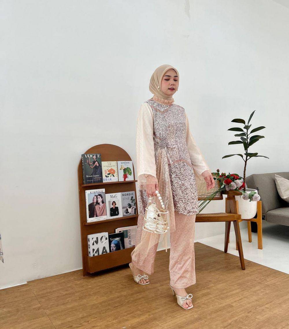 outfit kondangan dengan celana kulot yang mudah disontek (instagram.com/alfisrg)