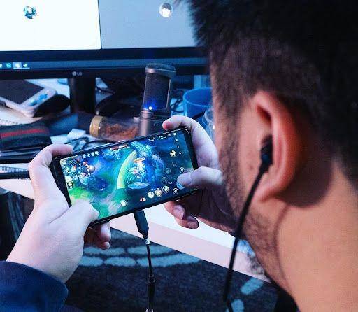 Dyland 'Sultan Pros' yang merupakan content creator video gaming (Instagram/@dylandpros)