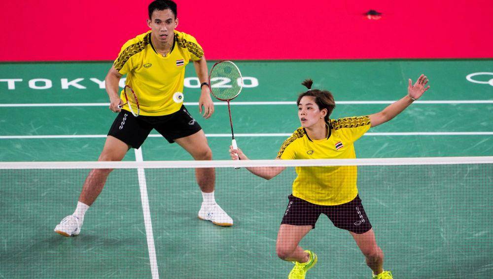 Dechapol Puavaranukroh/Sapsiree Taerattanachai (bwfbadminton.com)