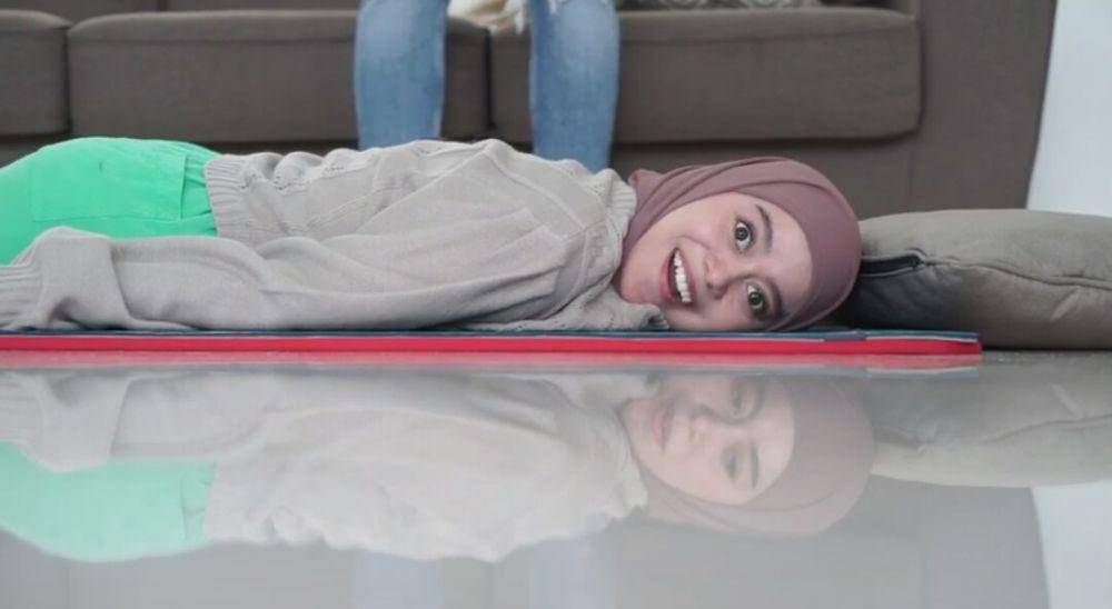 potret Lesty dipijat keretek Bima Aryo (youtube.com/BEEMZ ARYO)