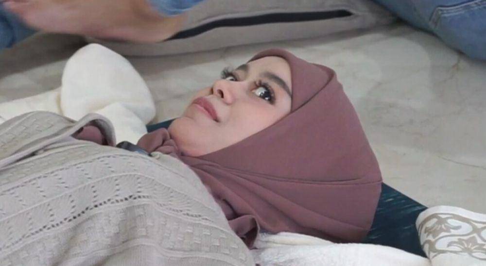 potret Lesty dipijat keretek Bima Aryo (youtube.com/BEEMZ ARYO)