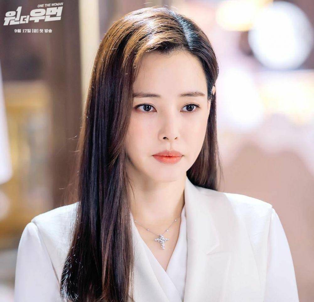 Honey Lee di drama One the Woman (instagram.com/sbsdrama.official)