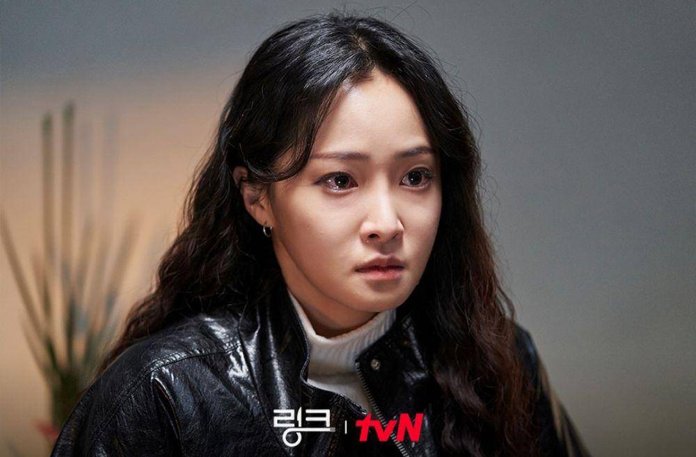 Lee Eun Jung di drama Link: Eat, Love, Kill (instagram.com/tvn_drama)