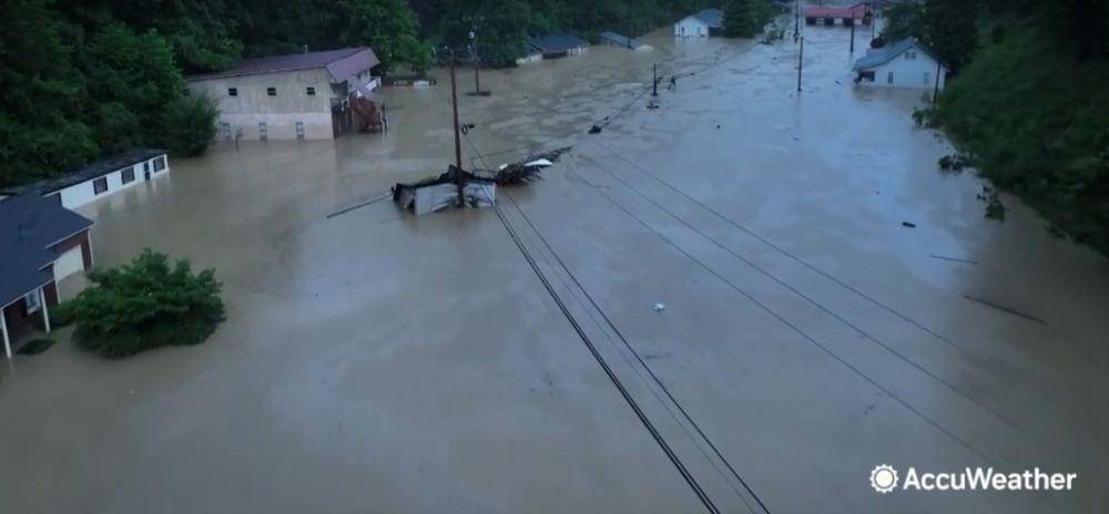 Laporan udara yang menggambarkan banjir di Kentucky, Amerika Serikat pada Jumat, 29 Juli 2022. (www.accuweather.com)