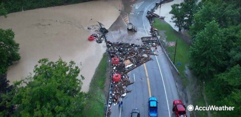 Laporan udara yang menggambarkan banjir di Kentucky, Amerika Serikat pada Jumat, 29 Juli 2022. (www.accuweather.com)
