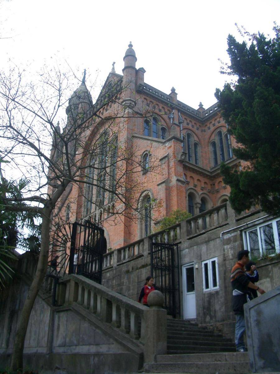 potret salah satu sudut Basilika Sheshan (commons.wikimedia.org/Christopher)