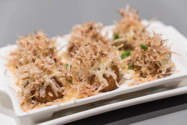 ilustrasi takoyaki sosis (freepik.com/topntp26)