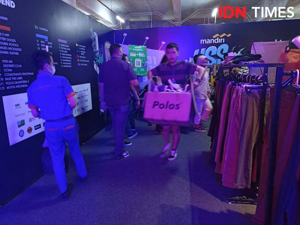 Urban Sneaker Society (USS) kembali mengadakan event USS Downtown Market di Kota Medan, pada tanggal 29 sampai 31 Juli 2022. (IDN Times/Masdalena Napitupulu)