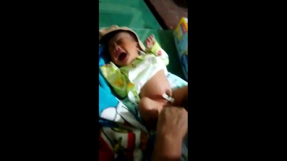 Screnshoot video rekaman penemuan bayi. IDN Times/ istimewa
