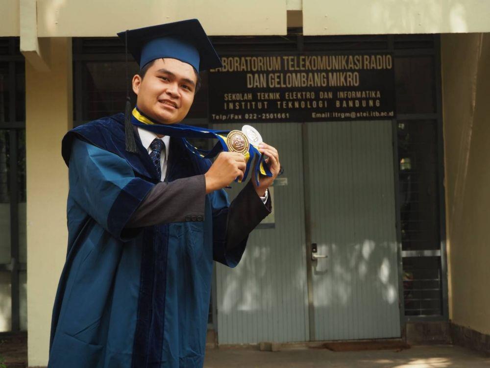 William Damario, Lulusan Terbaik Magister Teknik Telekomunikasi ITB