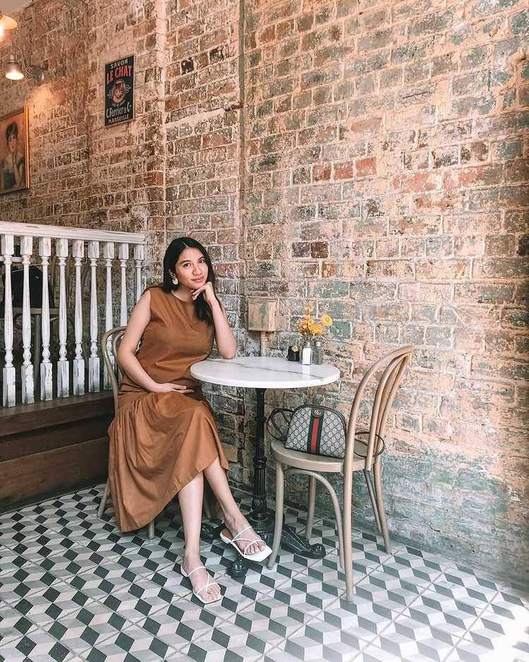 Acha Sinaga (instagram.com/achasinaga)