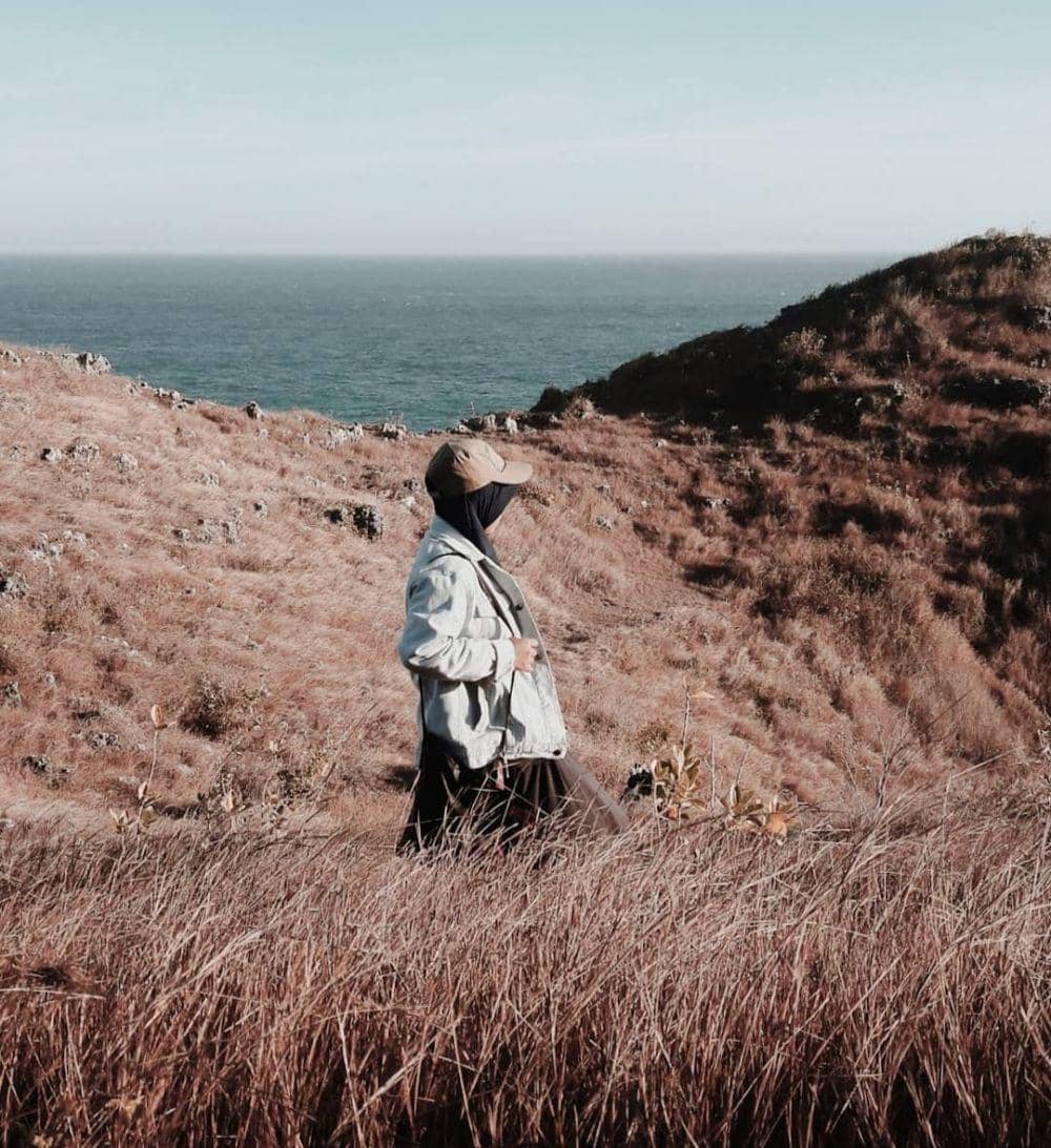 Pantai Mbirit (instagram.com/laila.nr)