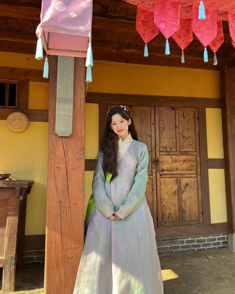 Arin dibalik layar KDrama Alchemy of Souls (instagram.com/wm_ohmygirl)
