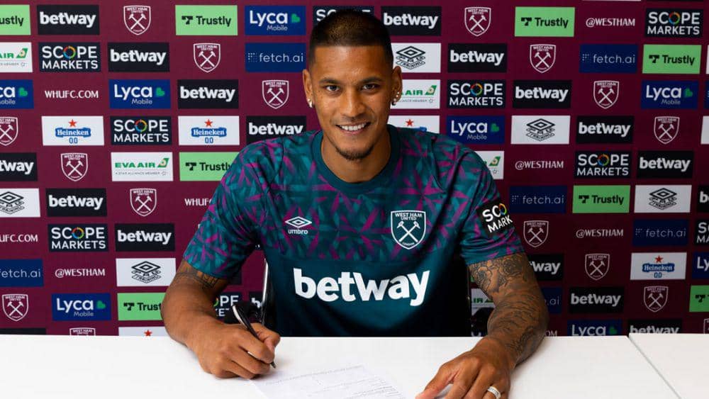 Alphonse Areola (whufc.com)