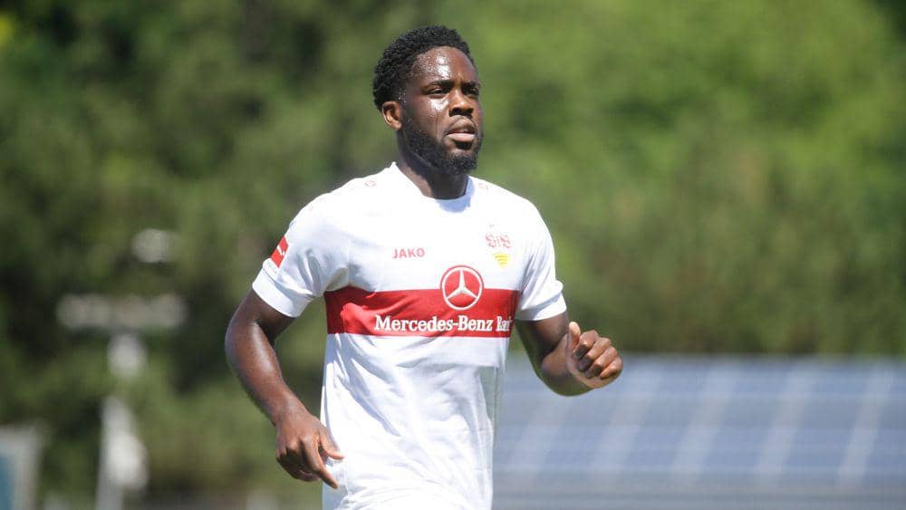 Orel Mangala bersama VfB Stuttgart (twitter.com/VfB)