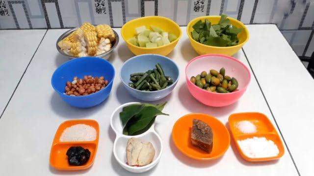 gambar bahan-bahan untuk membuat sayur asem (youtube.com/Wan Noor)