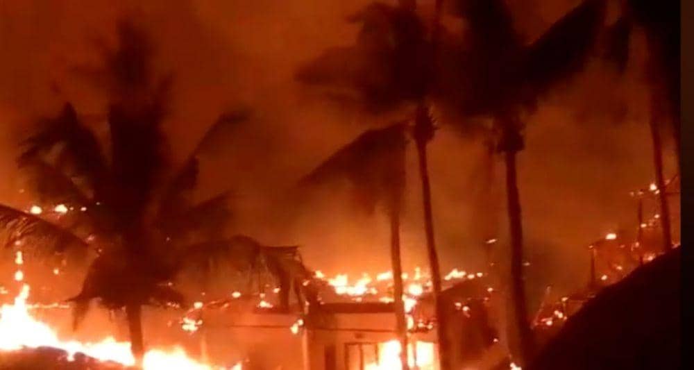 Hotel Oceano Resort Jambu Luwuk Gili Trawangan yang hangus terbakar. (Dok. Istimewa)