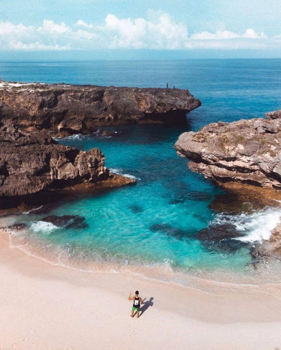 Pantai Mandorak (instagram.com/paulusbethavany)