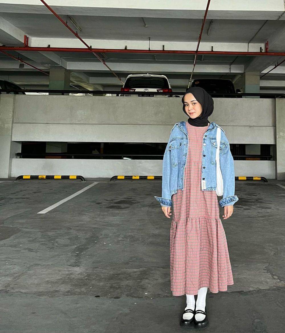 inspirasi OOTD dengan long dress ala Yure Zalina (instagram.com/yurezalina)