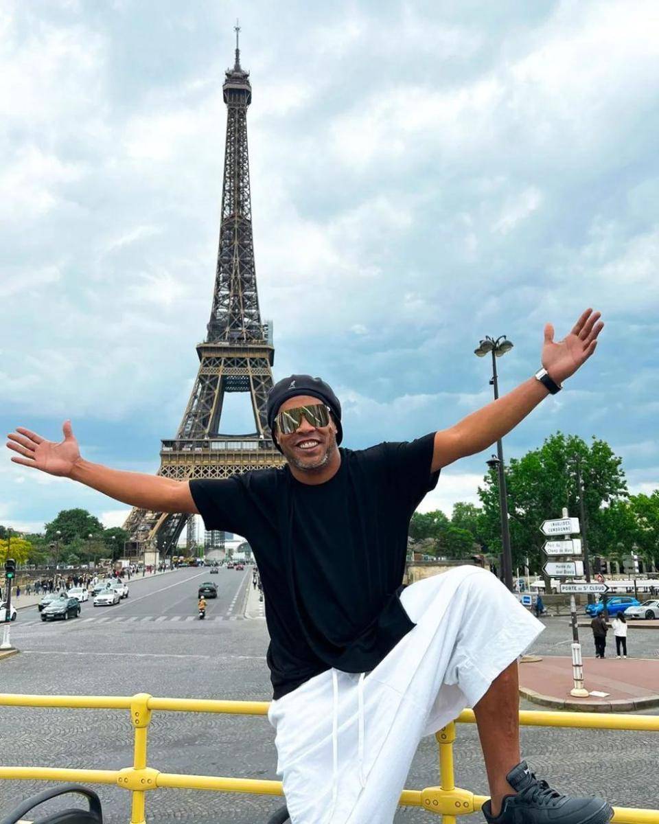 Ronaldinho (instagram.com/ronaldinho)