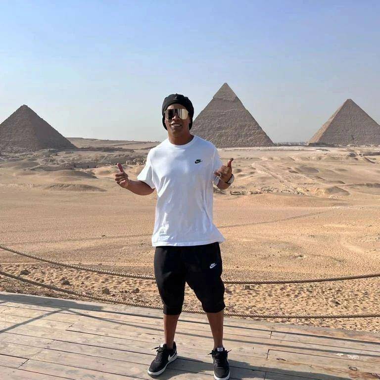 Ronaldinho (instagram.com/ronaldinho)