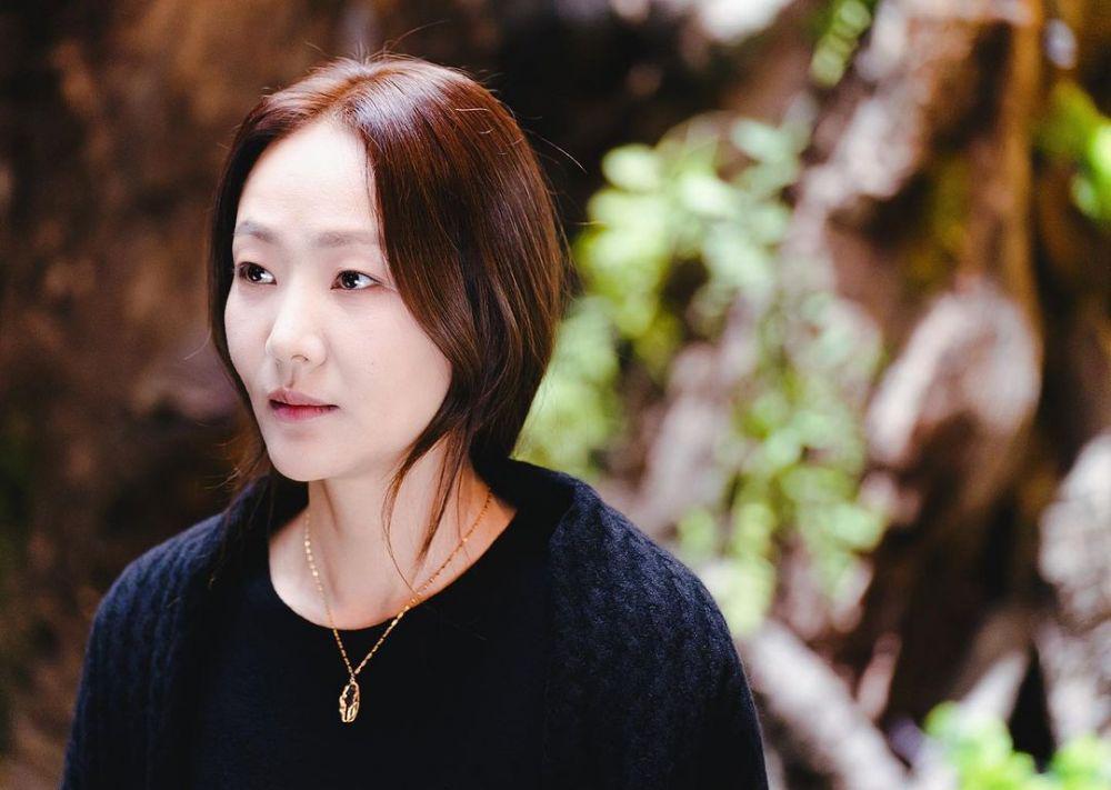 Yoon Ji Hye pemeran Mi Soo di Kdrama Jinxed at First (instagram.com/victorycontents)