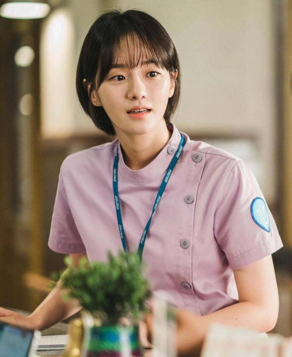 Park Gyu Young di drama It’s Okay to Not Be Okay (instagram.com/lavieenbluu)