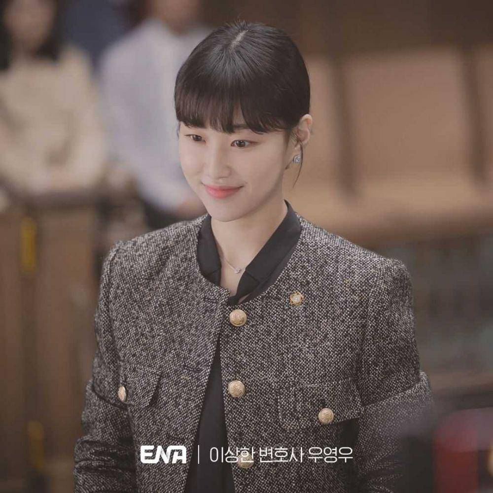 Ha Yoon Kyung di drama Extraordinary Attorney Woo (instagram.com/channel.ena.d)