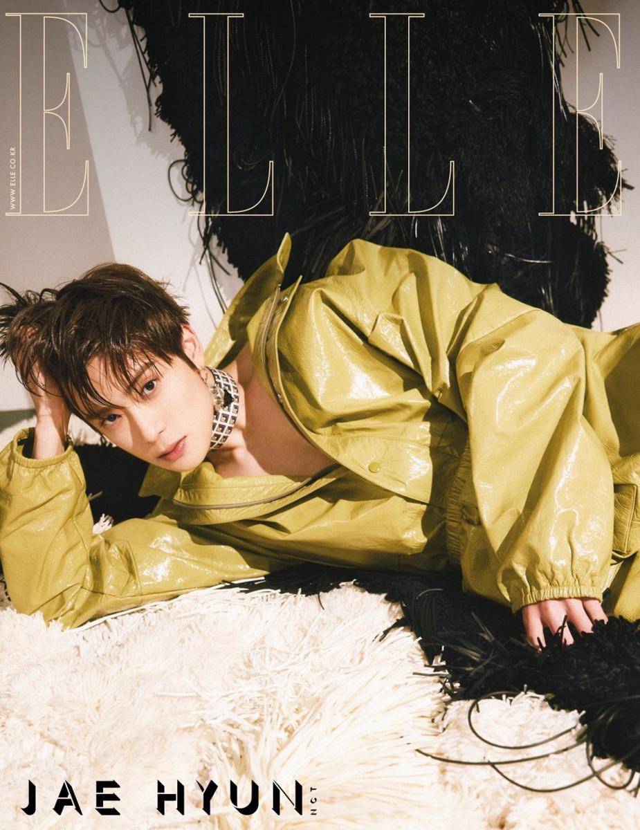Jaehyun NCT untuk majalah Elle Korea Agustus 2022 (twitter.com/NCTsmtown)