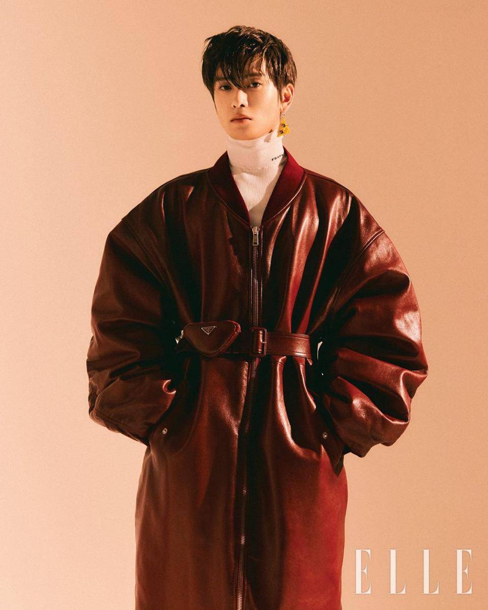 Jaehyun NCT untuk majalah Elle Korea Agustus 2022 (twitter.com/NCTsmtown)