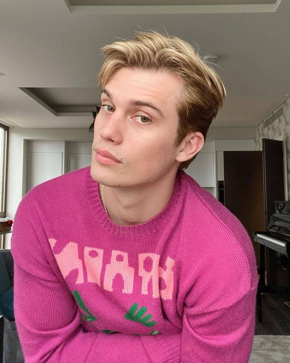 Nicholas Galitzine (instagram.com/nicholasgalitzine)