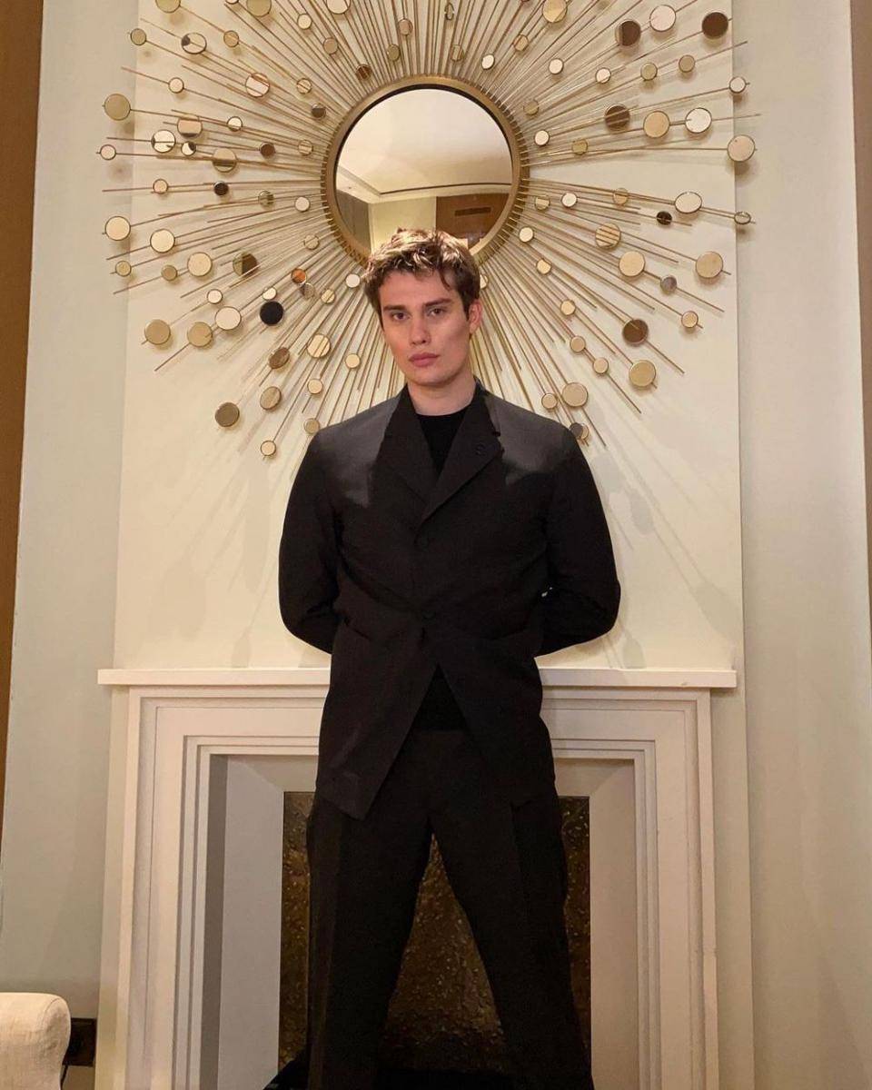 Nicholas Galitzine (instagram.com/nicholasgalitzine)