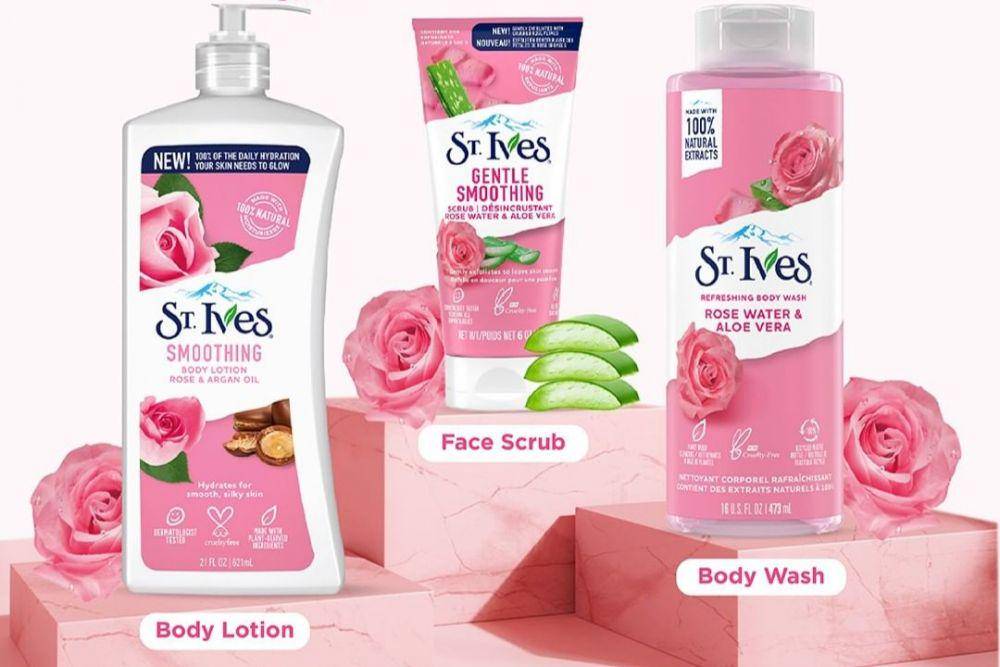 St. Ives Refreshing Rose Water & Aloe Vera (instagram.com/stivesindonesia)