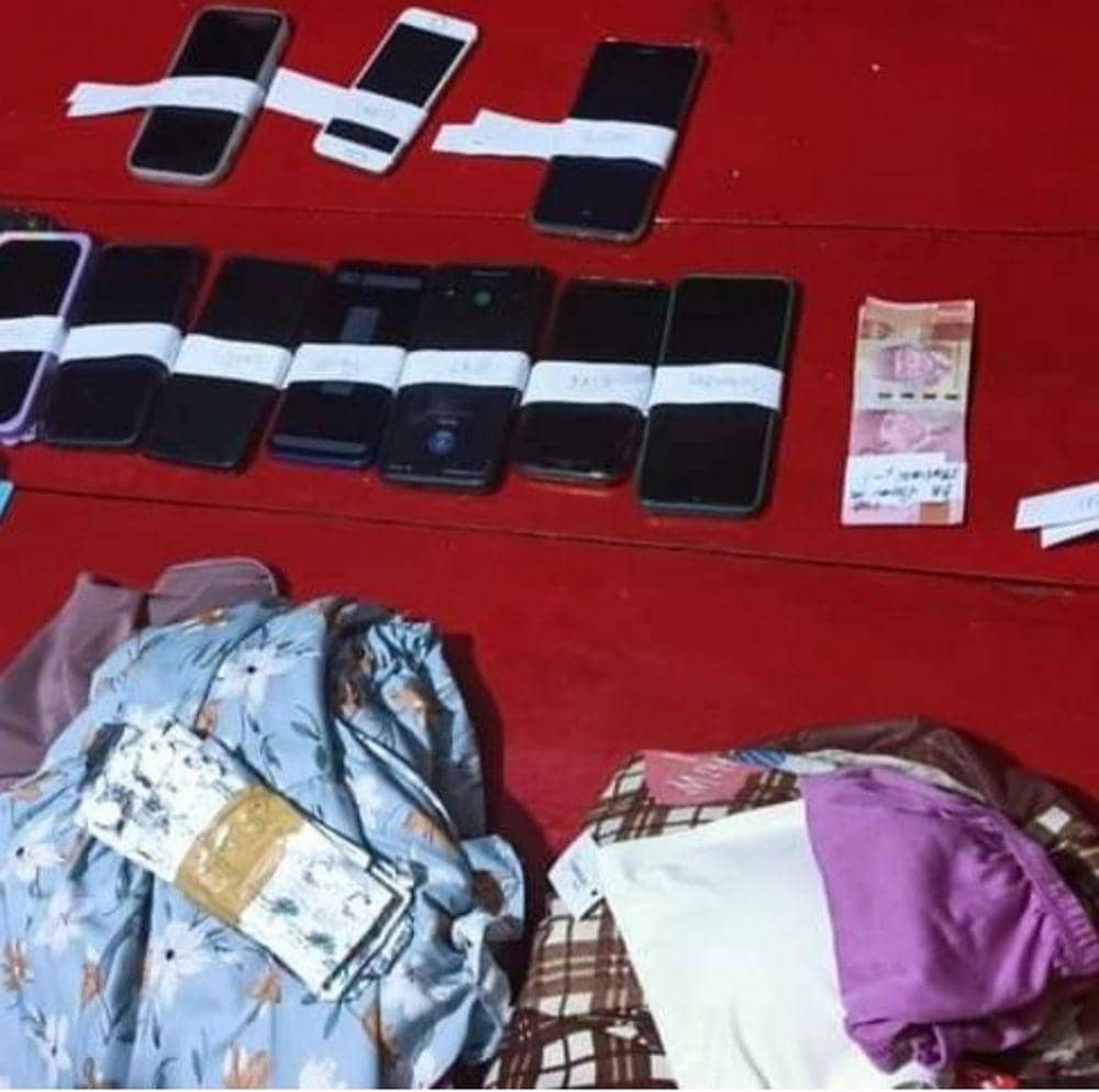 (Sejumlah barang bukti yang diamankan petugas dari kasus prostitusi anak di Lubuk Linggau) IDN Times/Istimewa
