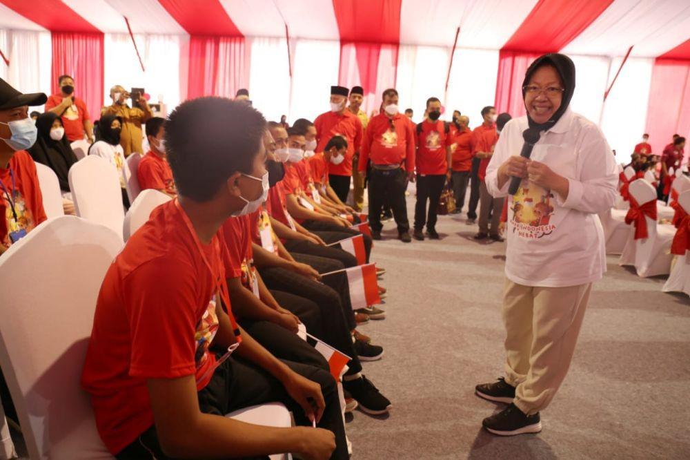 Mensos Risma menghadiri perayaan HAN di Kompleks Kantor Bupati Lombok Timur, Provinsi Nusa Tenggara Barat (01/08). (Dok. Kemensos)