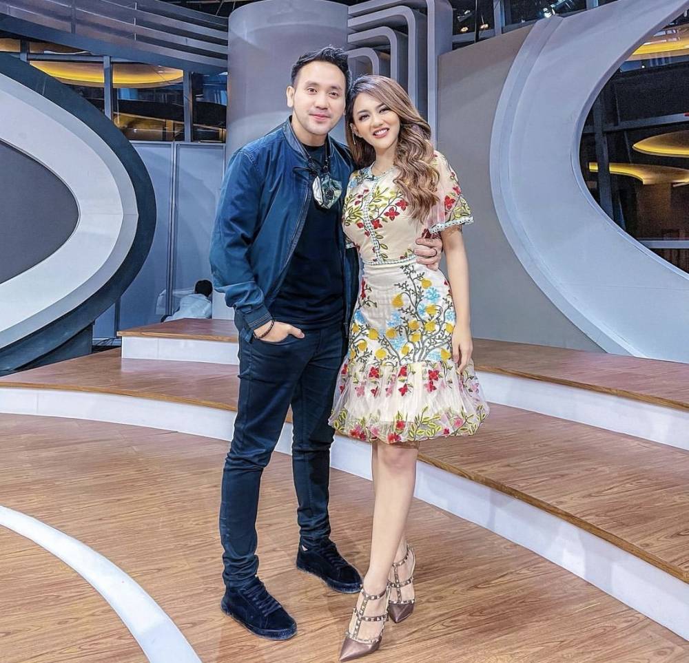 potret romantis Jenita Janet dan suami barunya, Danu Sofwan (instagram.com/jenitajanet)