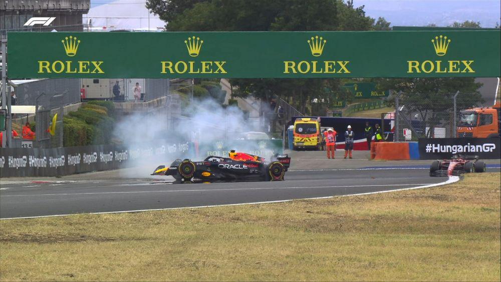 momen saat mobil Verstappen melintir pada GP Hungaria 2022 (twitter.com/F1)
