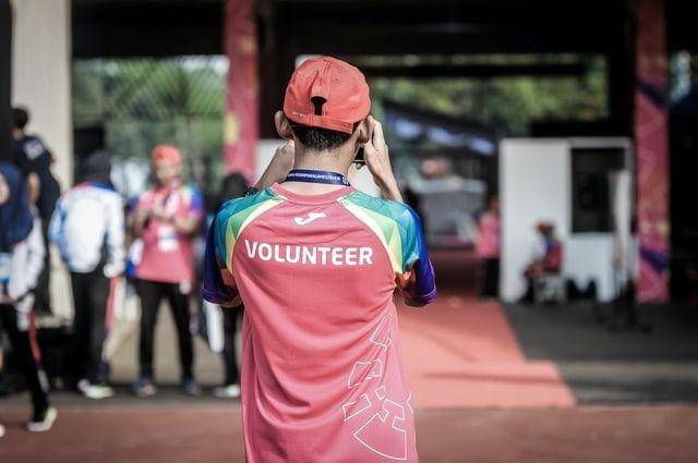 kegiatan volunteer (unsplash.com/rekamdanmainkan)