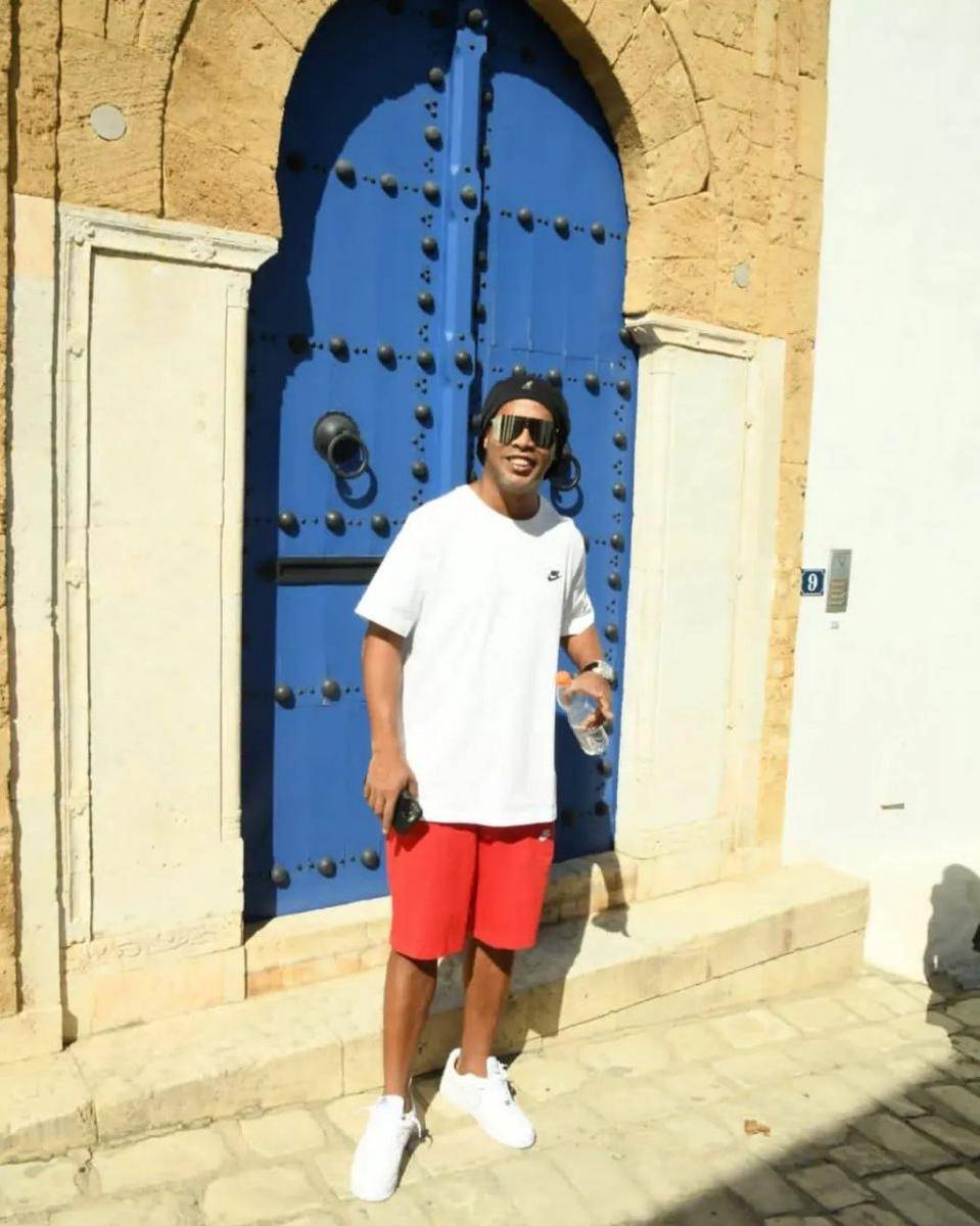 Ronaldinho (instagram.com/ronaldinho)
