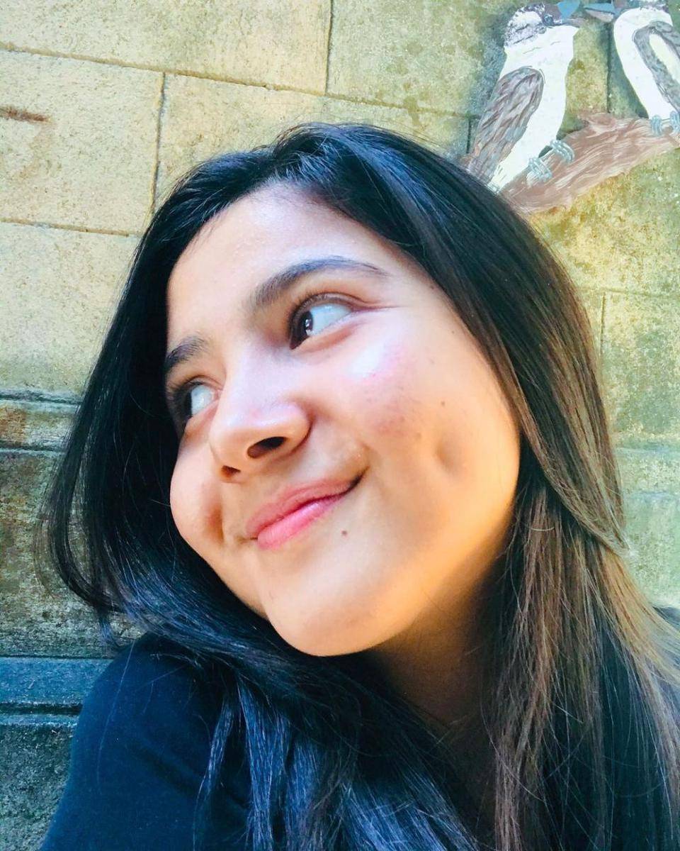 potret close up Bulan Sutena (instagram.com/bulansutena/)