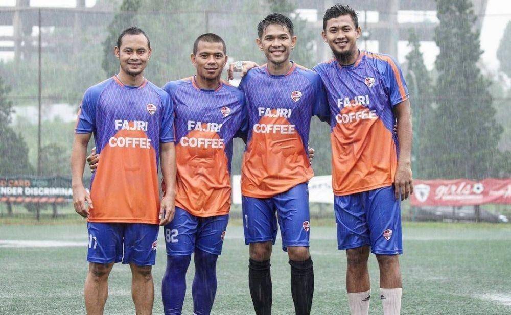 Fajar Alfian dan mantan pemain Persib (instagram.com/fajaralfian95)