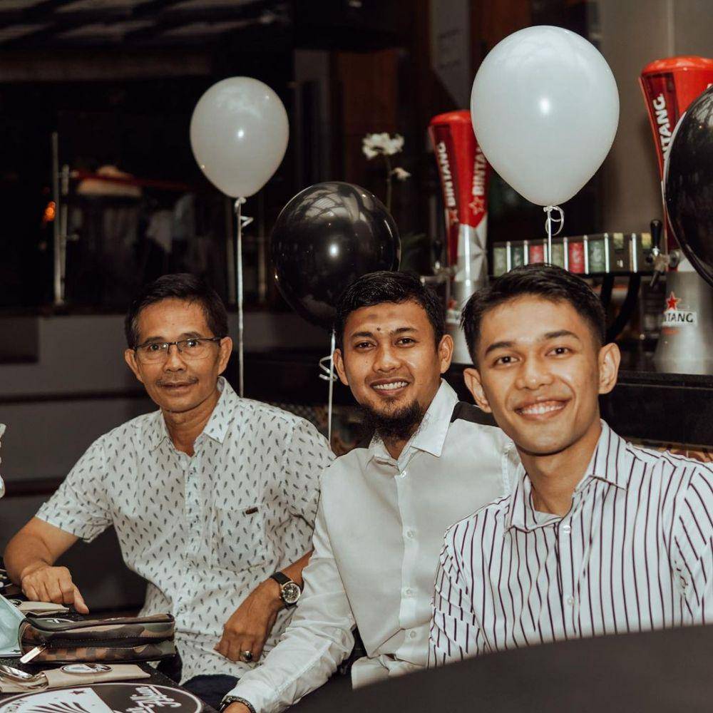 potret Fajar Alfian dengan pemain Persib (instagram.com/fajaralfian95)